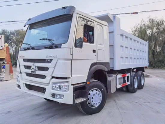 Buone condizioni Sinotruk WHOO Usato 6*4 e 8*4 371HP